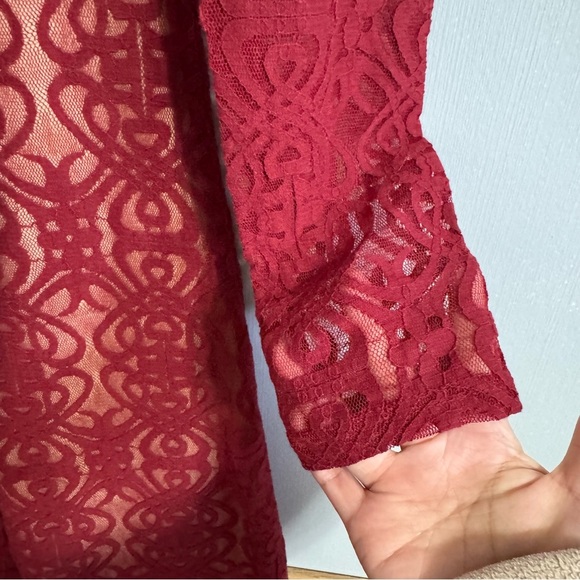 Forever 21 Burgundy Lace Dress Size Small - Picture 6 of 10